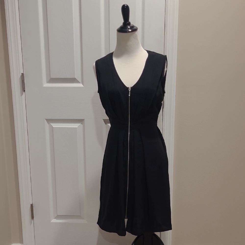 H&M Black Sheath Mini Dress V-Neck Sleeveless